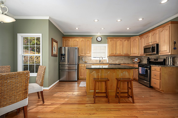973 MacDonald Lake Rd Springville 11