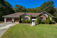 1009 Magnolia Cir, Leeds